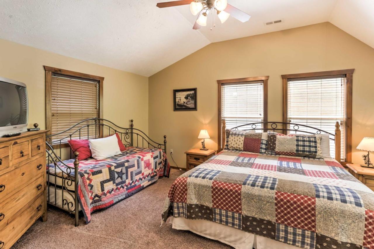 With Game Room, Near Silver Dollar Holiday home *